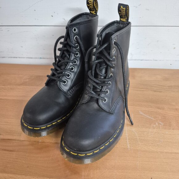DR. Martens unisex adult leather boots Woman's size 6 Men's size 5 - Picture 6 of 6